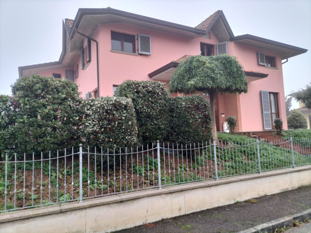 Villa in vendita a Vigolzone (PC)