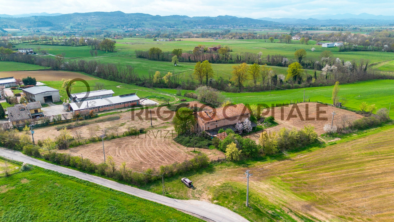 Rustico in vendita a San Bartolomeo, Reggio Nell'emilia (RE)