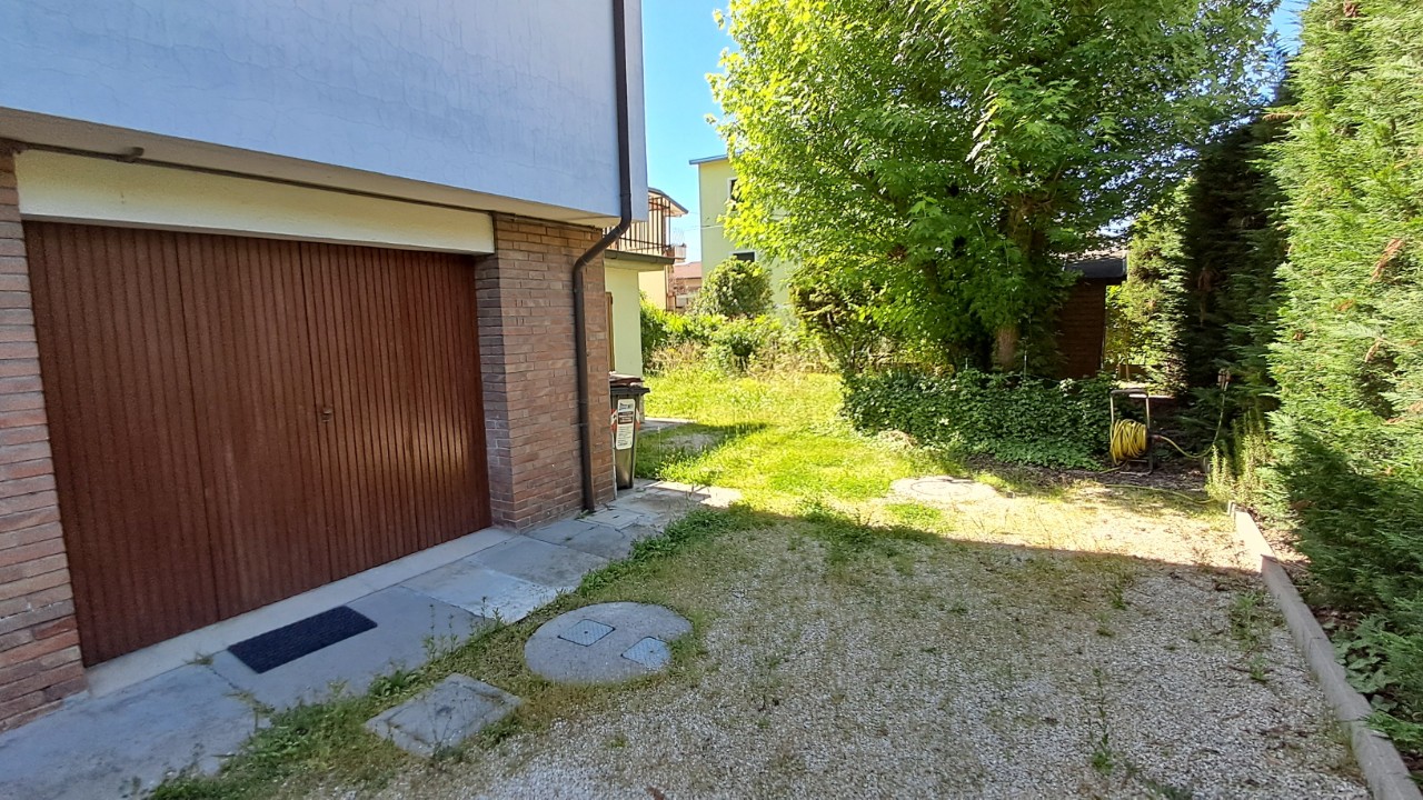 Casa indipendente in vendita a Ronco, Forlì (FC)