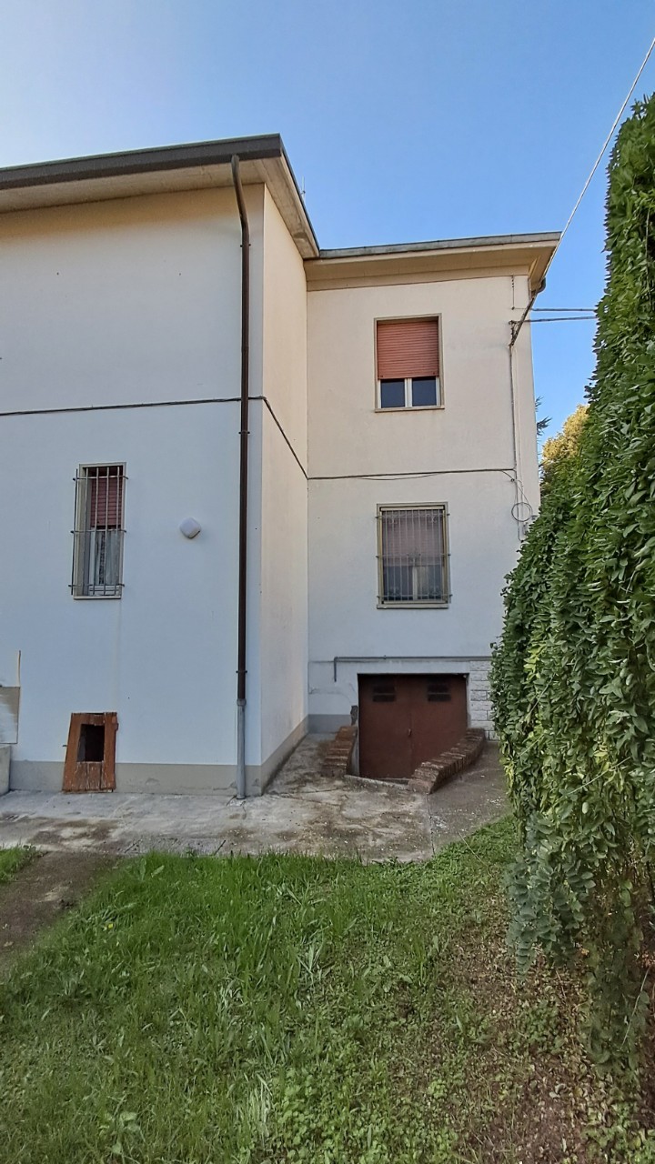 Casa indipendente in vendita a Forlì (FC)