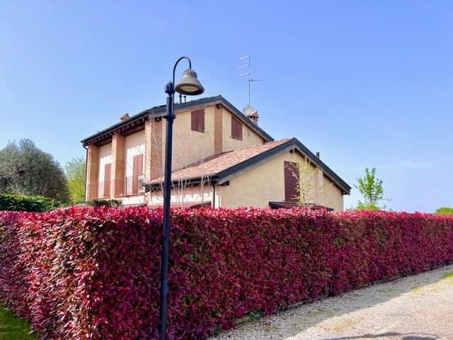 Porzione di casa in vendita a Marano, Parma (PR)