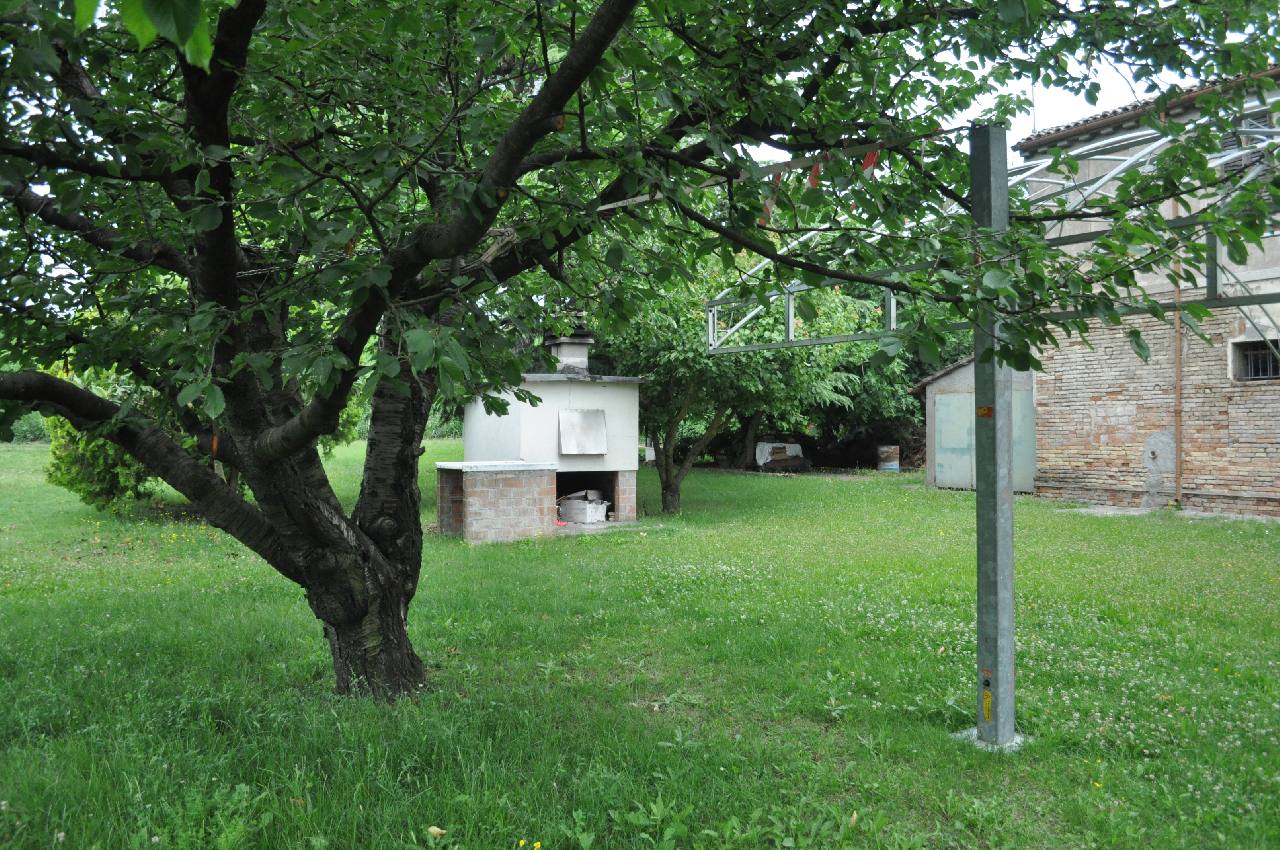  ravenna vendita quart: madonna dell albero agenzia global di pietro porzio